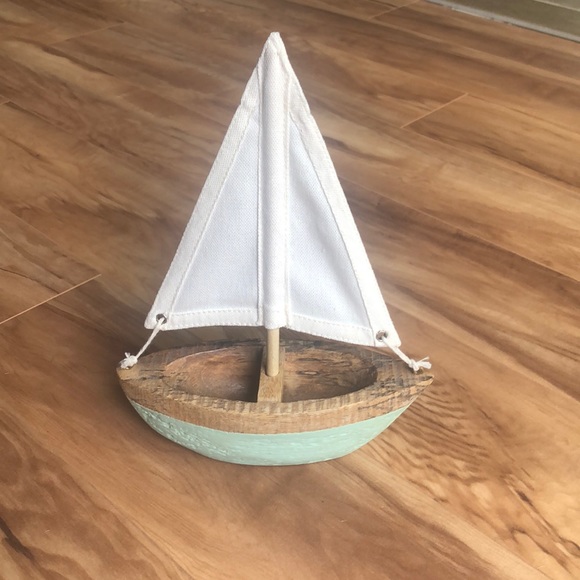 Target Other - Wooden green boat with canvas sail